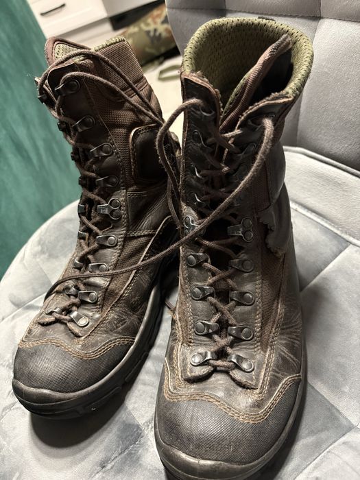 Buty    939/MON