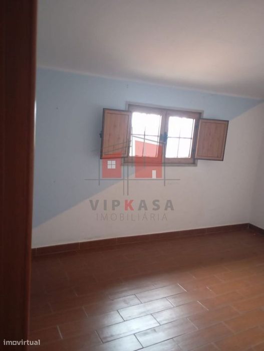 Moradia T2 para pequena remodelação
