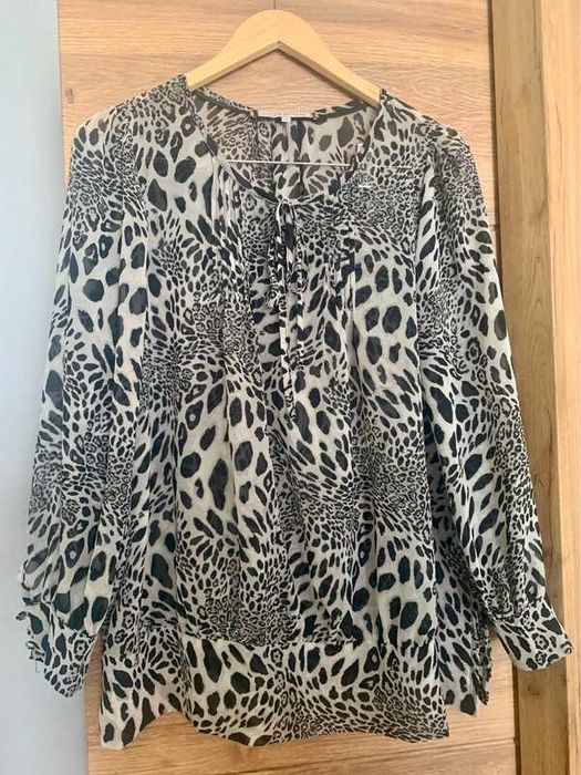 Bluzka na długi rękaw z wiązaniem na dekolcie