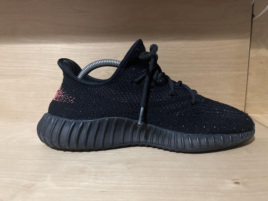 adidas Yeezy Boost 350 V2 Core Black Red (2016/2022)
