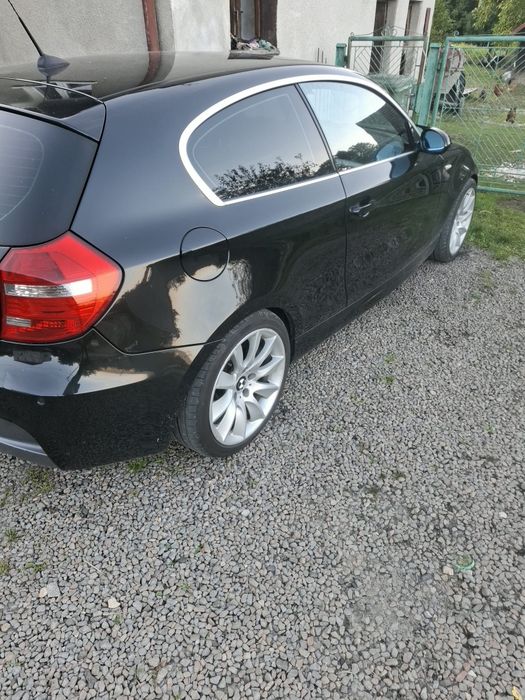 BMW E81 123D 2007R