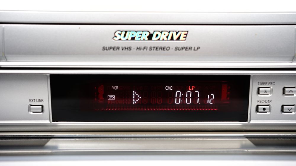 PANASONIC NV-HS830 – Flagowy Magnetowid S-VHS Hi-Fi Stereo / S-VHS ET / Super Drive
