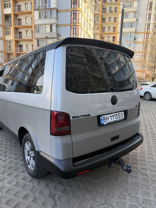 Volkswagen  multivan продам бус от хозяина