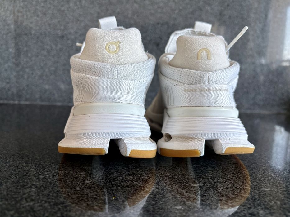 Białe sneakersy Cloud marki On