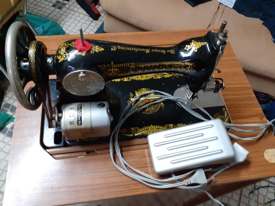 Máquina de costura Singer