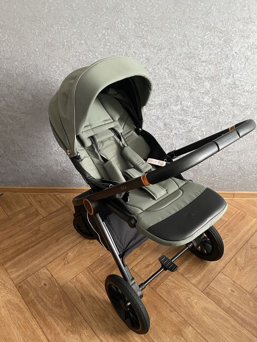 Продам коляску El Camino ME 1100-1 ERA