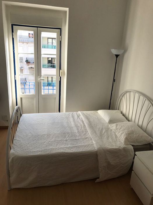 Quarto de casal em local bem localizado