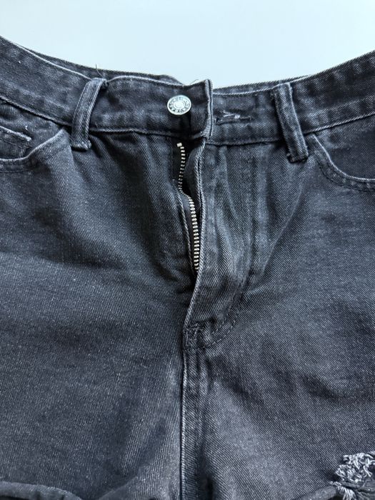 Czarne jeansowe dżinsowe postrzępione spodenki petite shein M