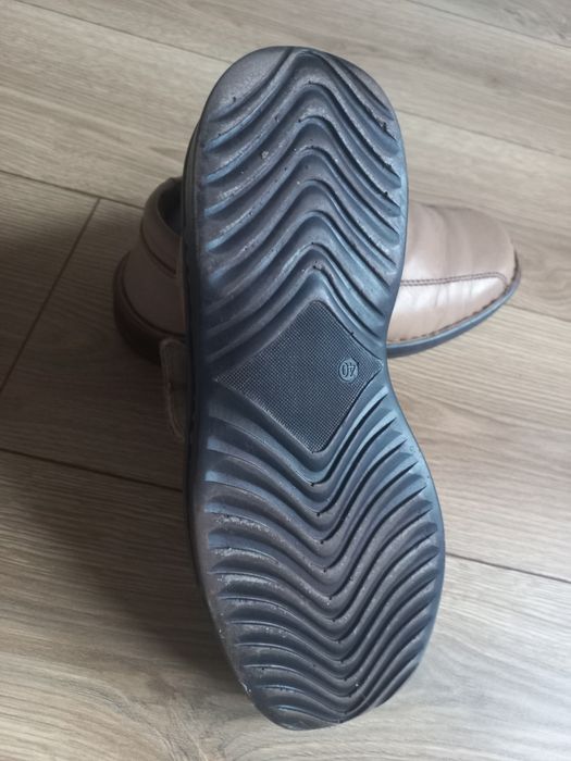 Buty Arbitro skora naturalna rzepy kamel 40