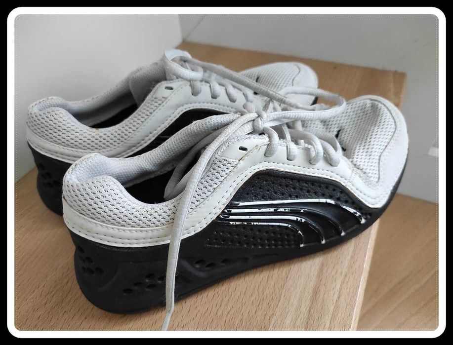Buty sportowe Puma 22 cm bardzo lekkie 35,5
