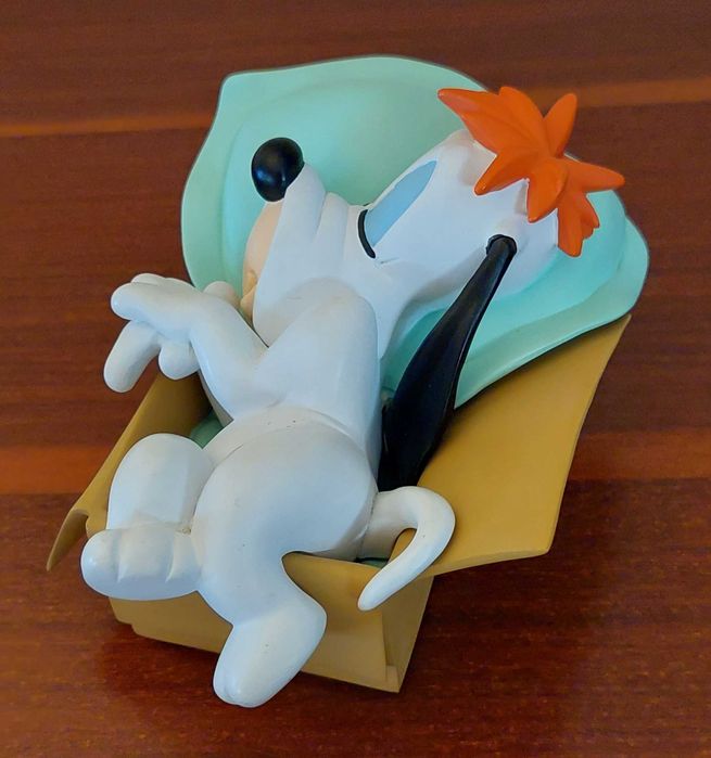 Figura do Droopy em resina.