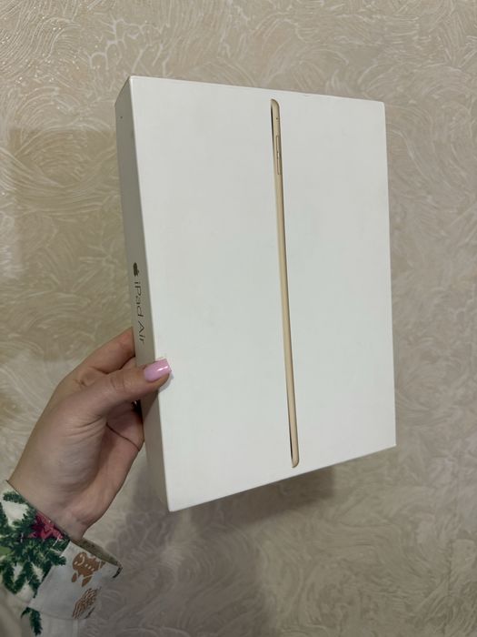 Планшет Айпад  + рожевий чохол