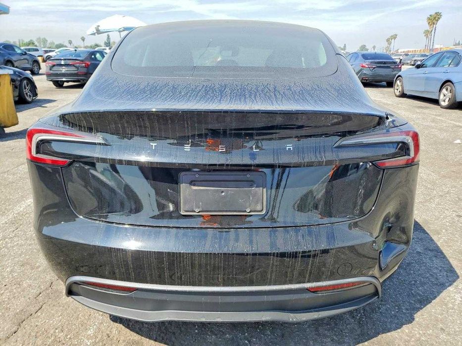 Tesla Model 3 2024