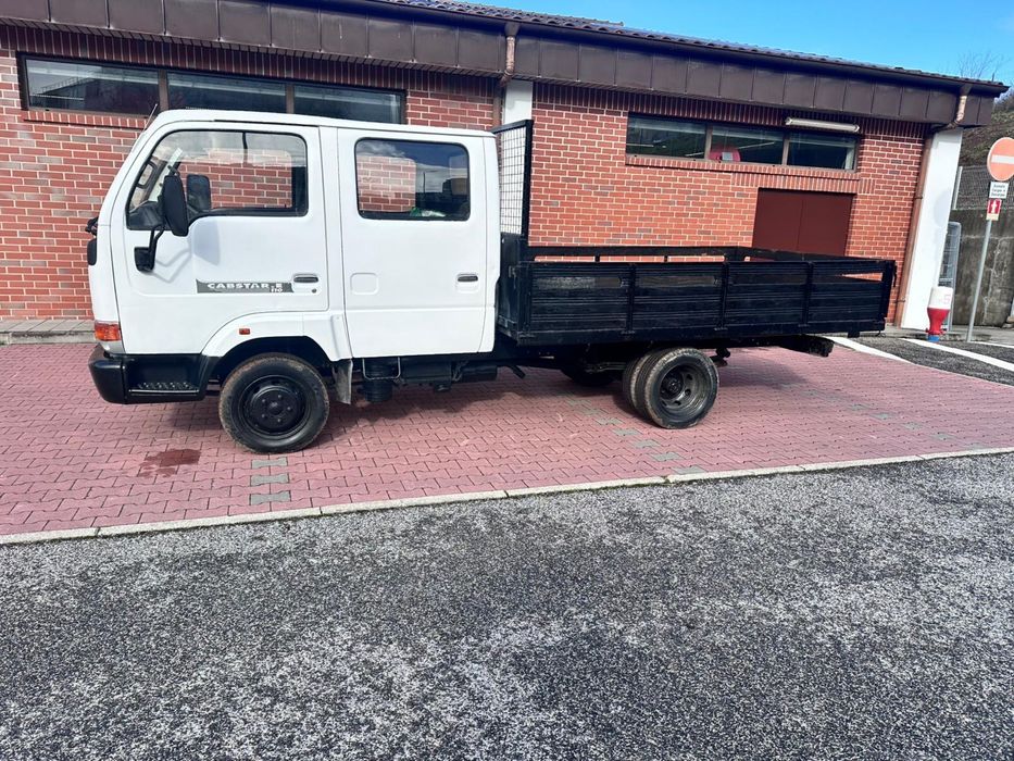 Nissan Cabstar Ligeiro 3.500 kg | 6 lugares | 181.000 km