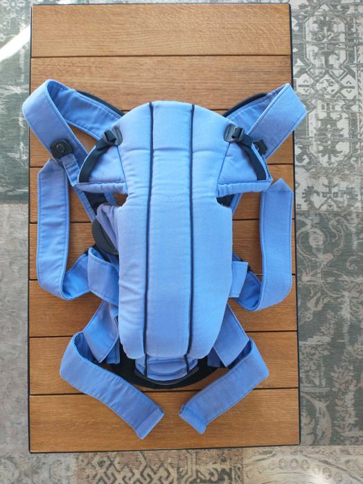 Nosidło do noszenia dziecka.