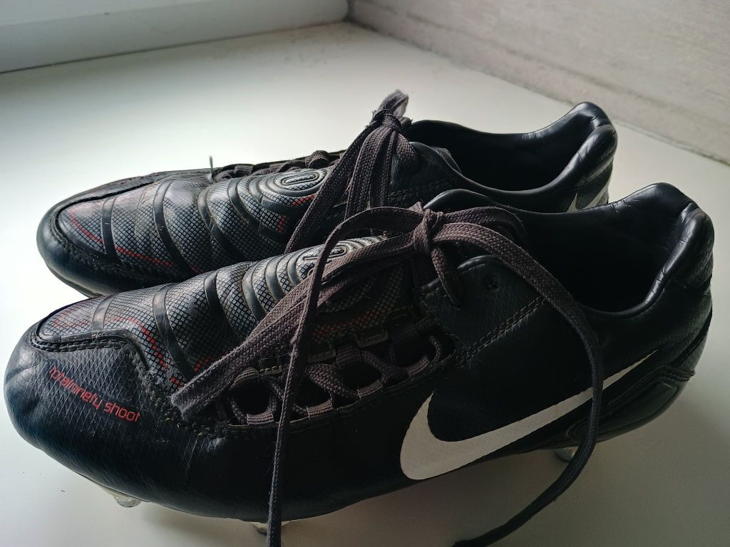 Бутсы, шиповки ,,NIKE", сороконожки, футзалки ,,Найк" с: 200 грн ...