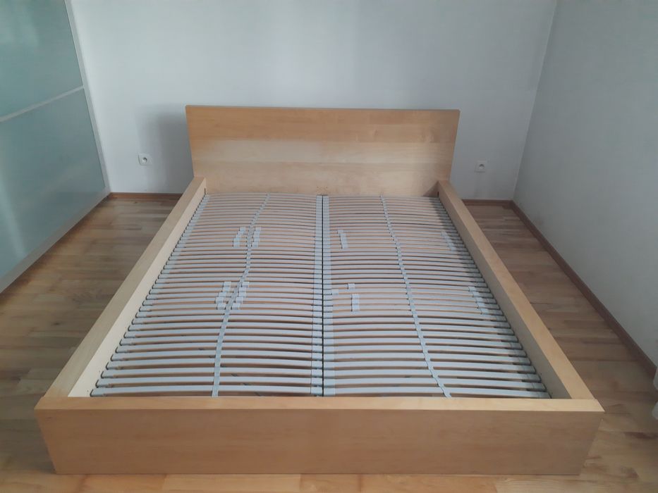 Rama łóżka malm ikea 160x200 ze stelażem