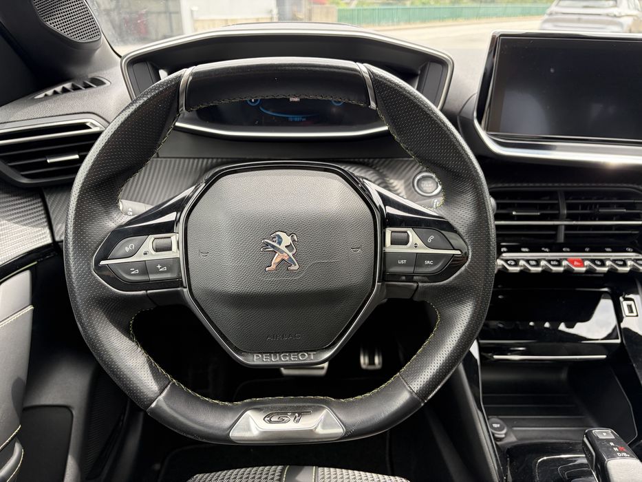 Peugoet E-208 GT Line