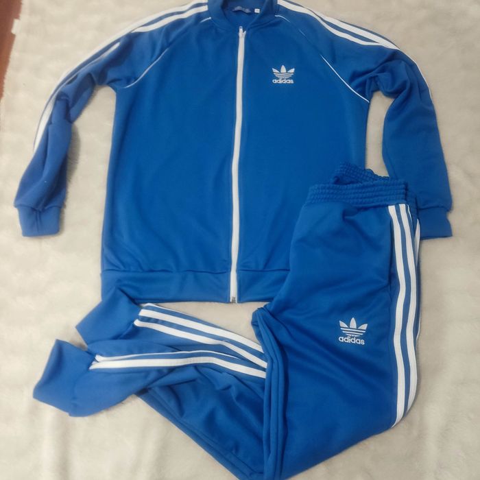 Fato de treino variados