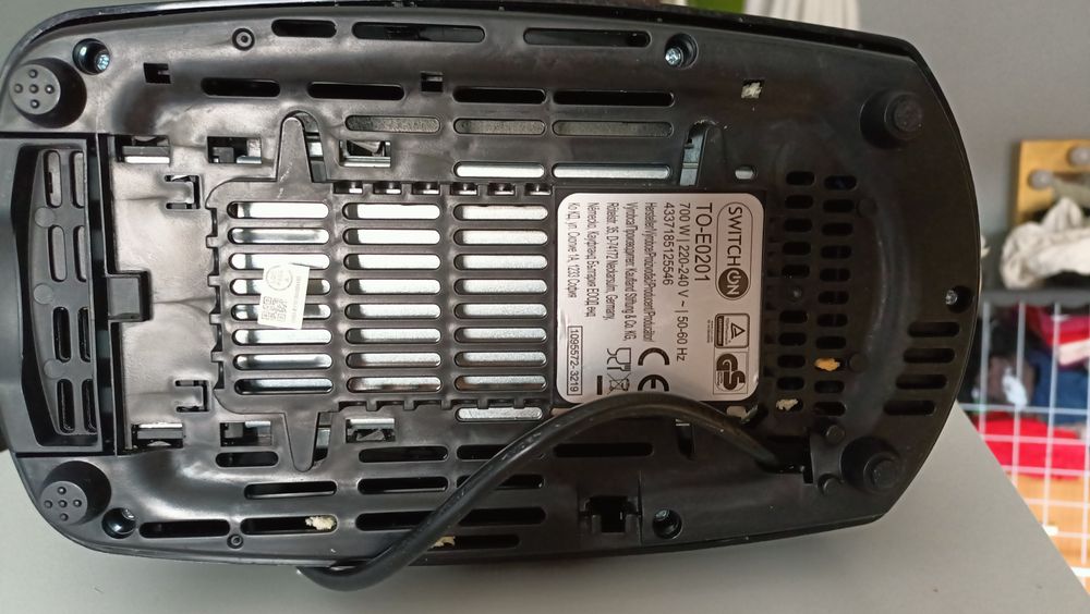 Toster opiekacz switch on