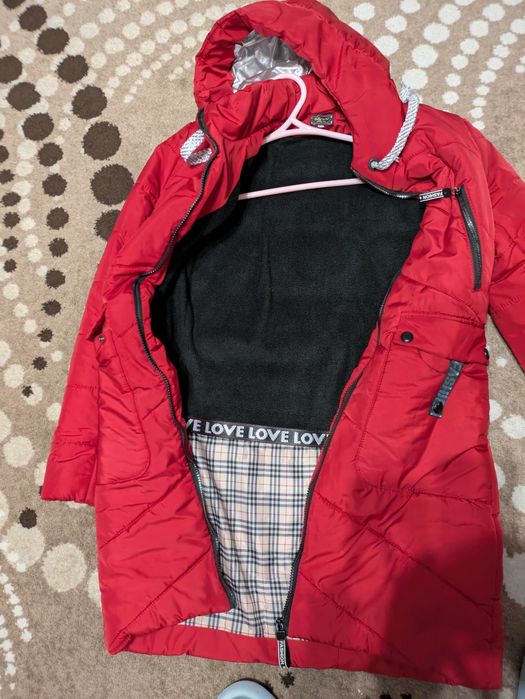 Зимова жіноча куртка