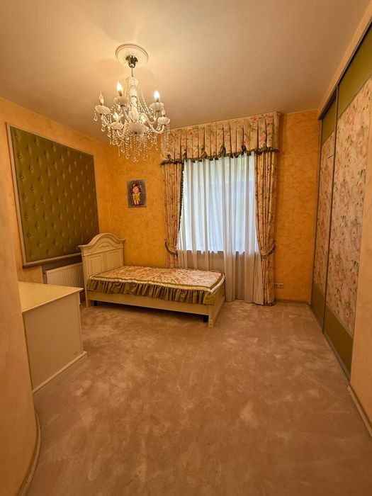 Продаємо будинок в районі Друкарні