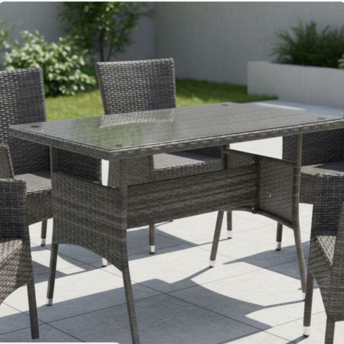Mesa de jardim com vidro + 4 cadeiras