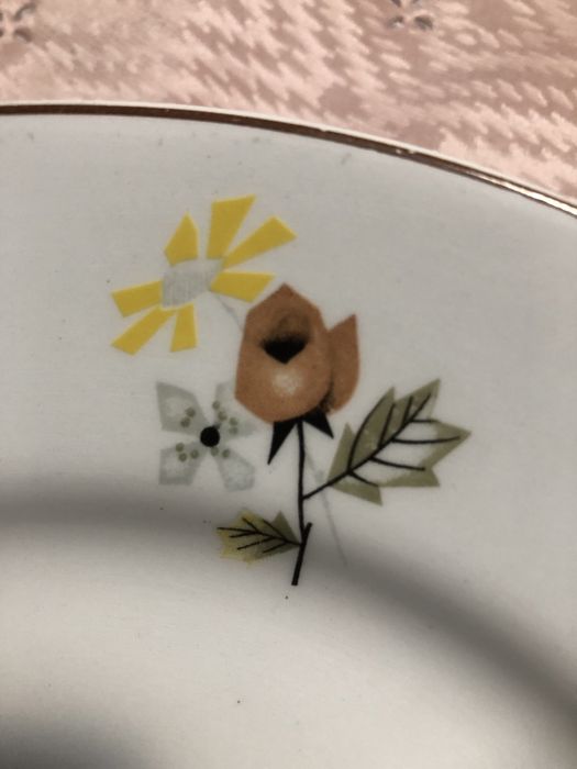 Quatro pratos rasos Gesol