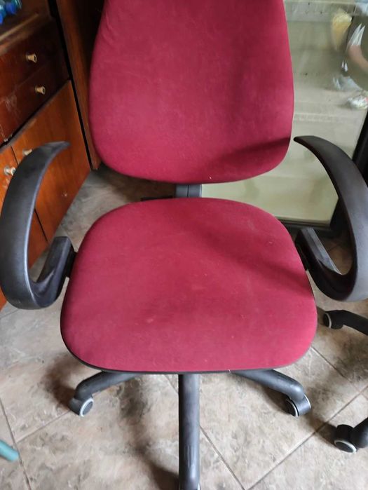 Офісні крісла 2 шт