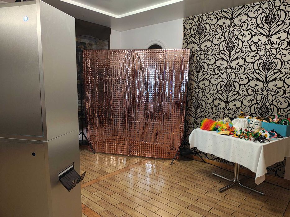 FOTOBUDKA wynajem na każdą okazję.