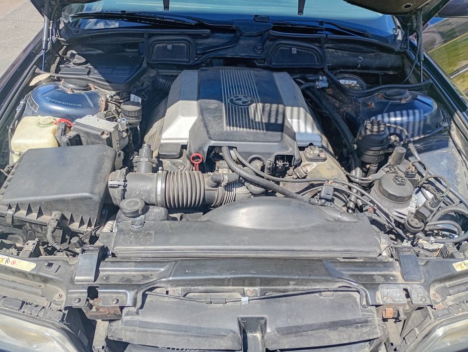 BMW E38 740I хорошее состояние
