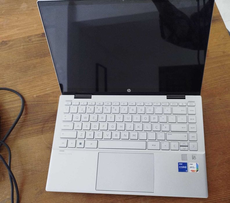 PC HP Pavilion dobrável com pouco uso