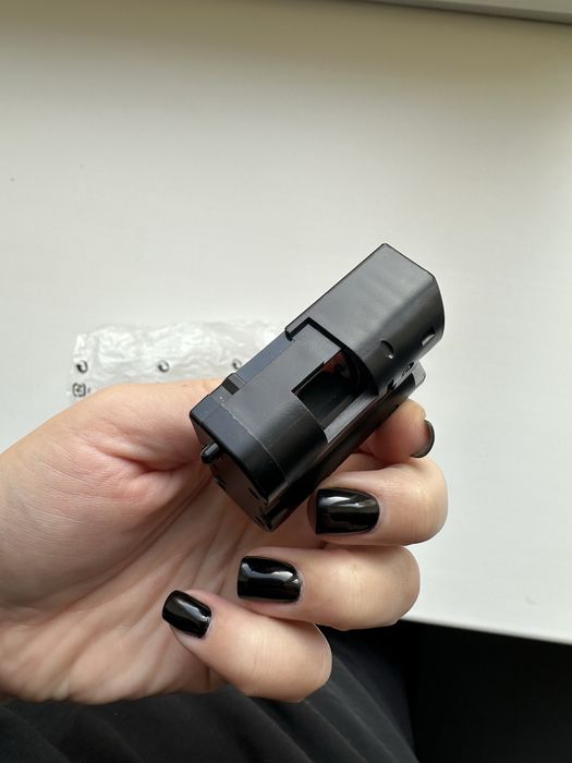 Коробка для батареек Nikon б/у