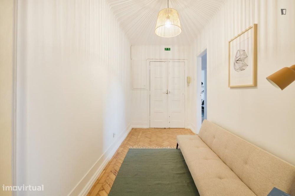 Quarto - localizado em Entrecampos Lisbon