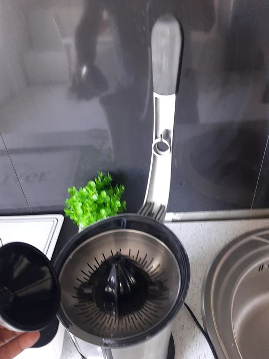 Соковыжималка Princess для отжима сока из фруктов с апельсинов лимонов