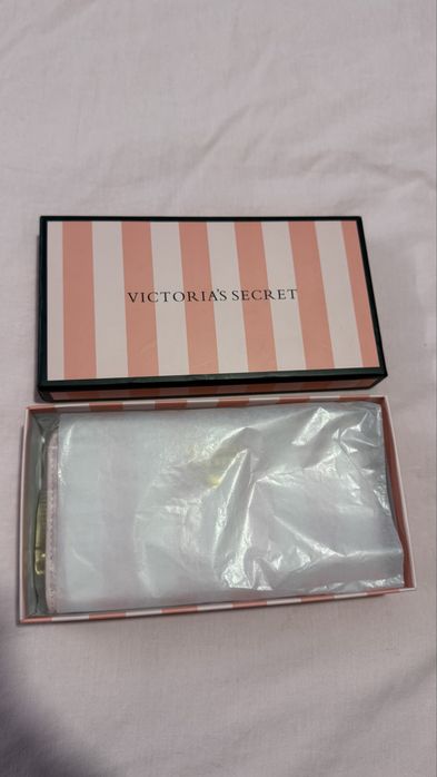 Carteira Victoria’s Secret