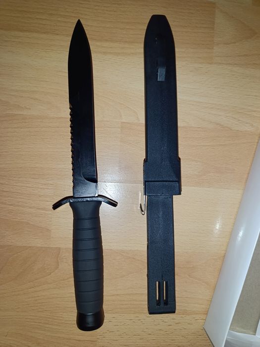 Nóż wz 98 z piłą. Mil-tec , nowy.