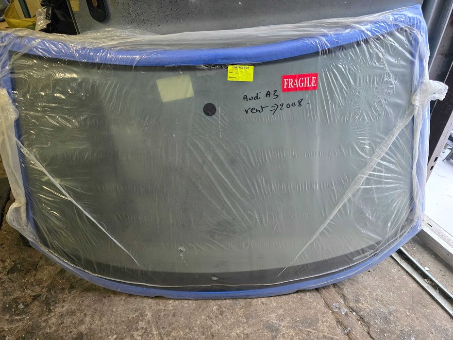 szyba przód Audi A3 8P0 03-12 nowa oryginał