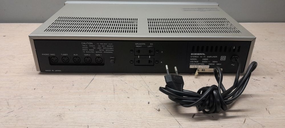 Wzmacniacz General A800