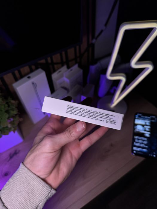 Знижка! • Apple MagSafe Battery Pack 5000