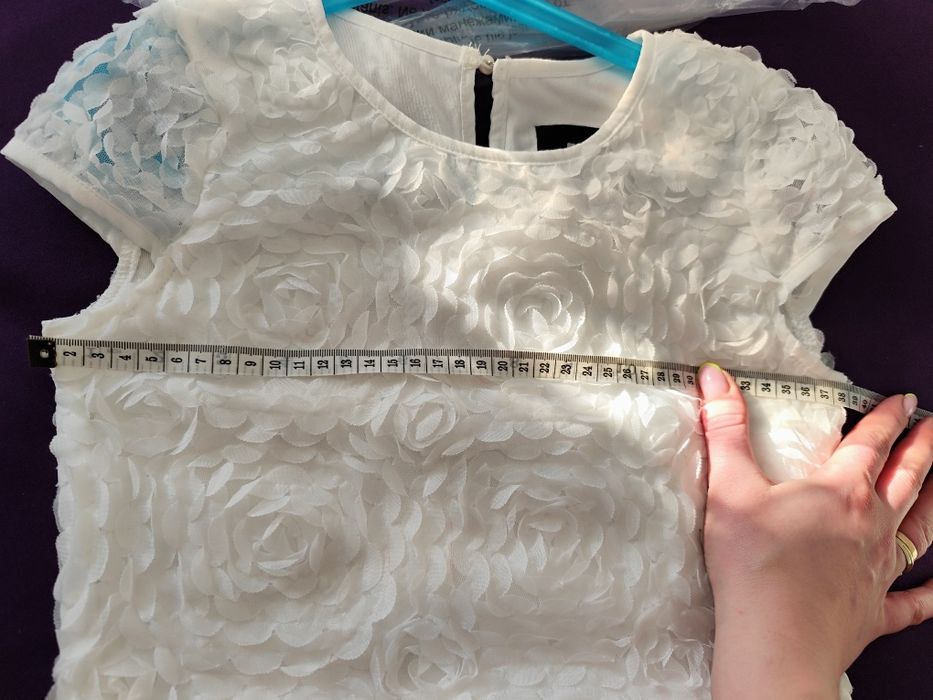 Sukienka elegancka ecru