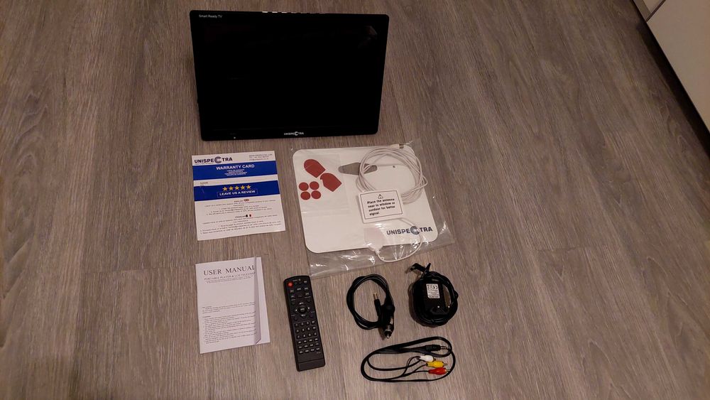 Smart TV 12 V/240 V Unispectra 14"
