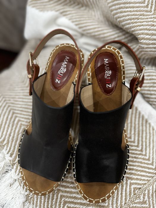 Eleganckie sandały 38 na koturnie espadryle