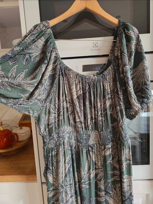 Kombinezon plussize r.50 wiskoza w palmy maxi khaki