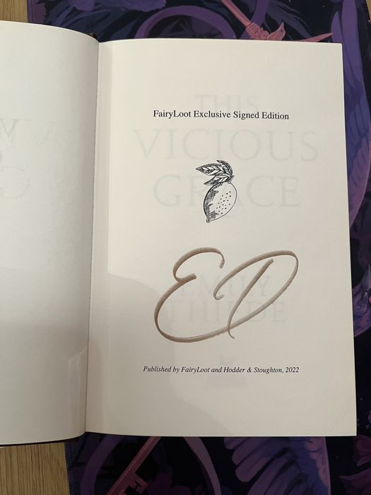 “This vicious grace” Emily Thiede Fairyloot