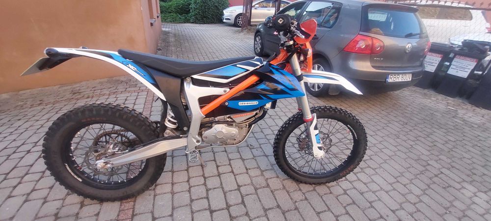 KTM