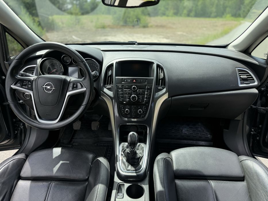 Продам/Обмін Opel Astra J 2012 1.7 дизель