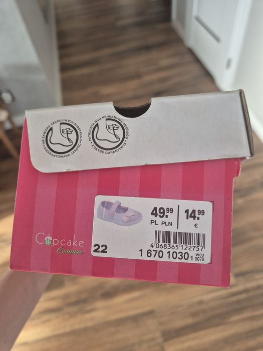 Błyszczące balerinki, trampki jak nowe 22