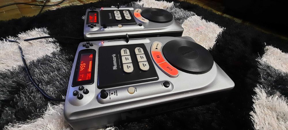 Numark Axis 4 Professional CD Player - 2x Leitores CD DJ Numark Axis 464751958345091121