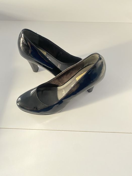 Туфлі лакові чорні